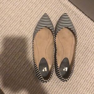 Black and white flats